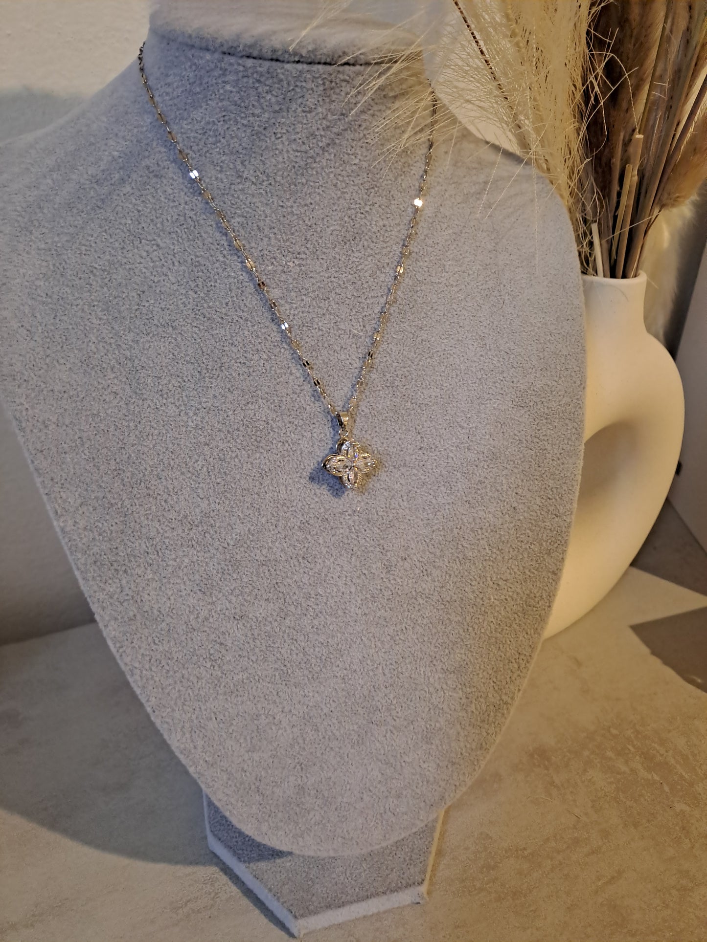 Nora Necklace