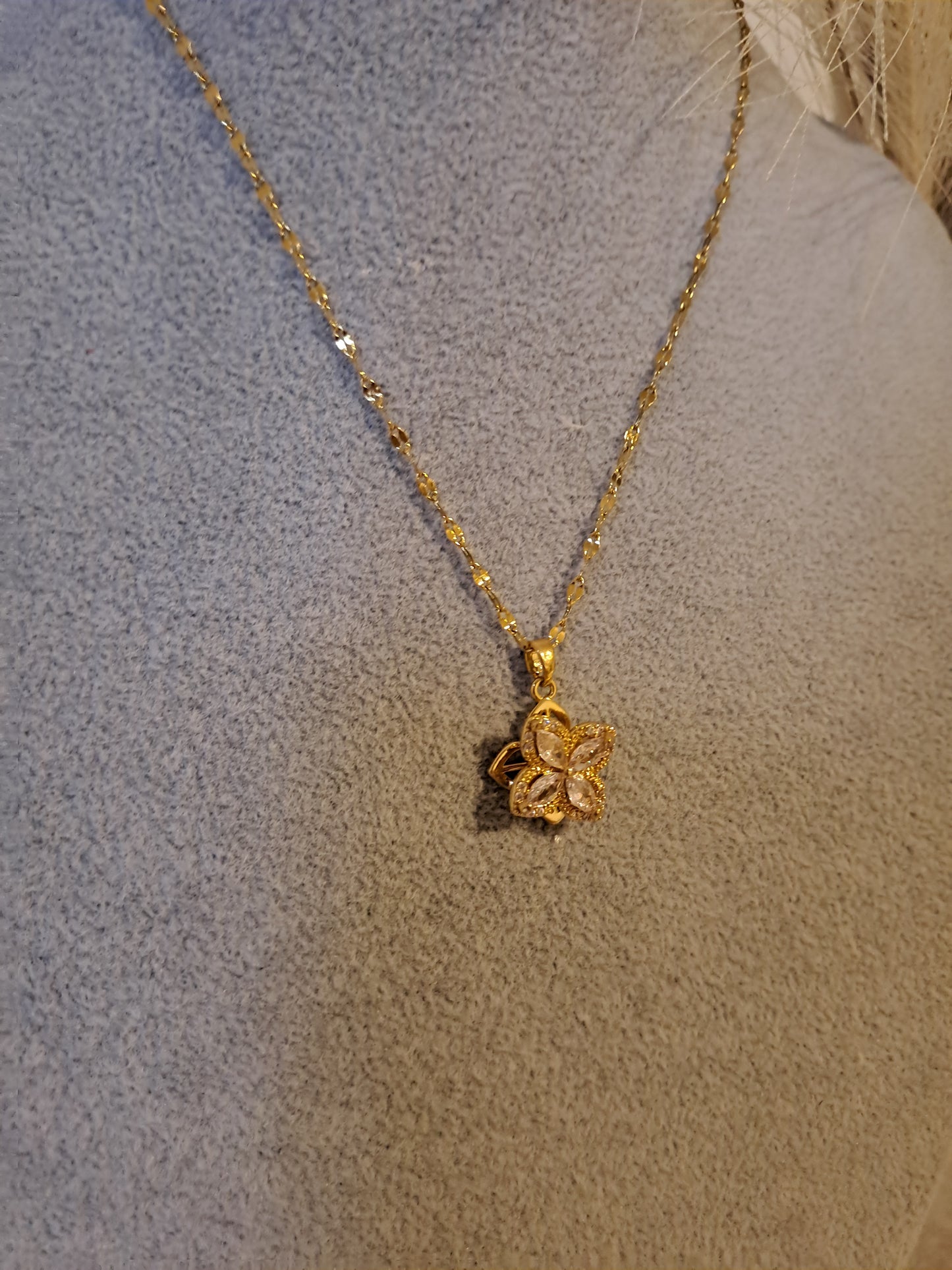 Nora Necklace