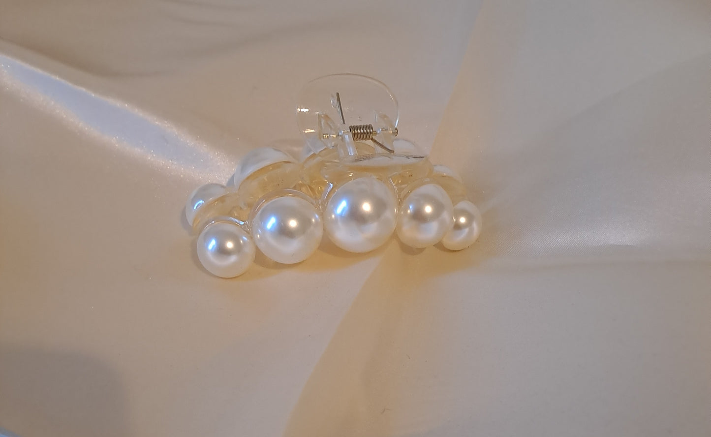 Big Pearl Hair Claw