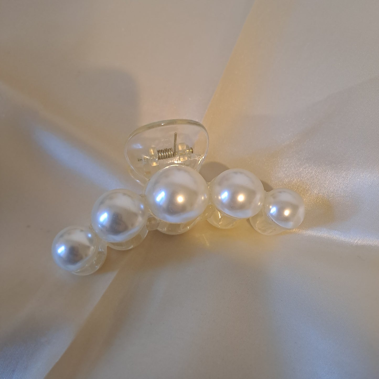 Big Pearl Hair Claw