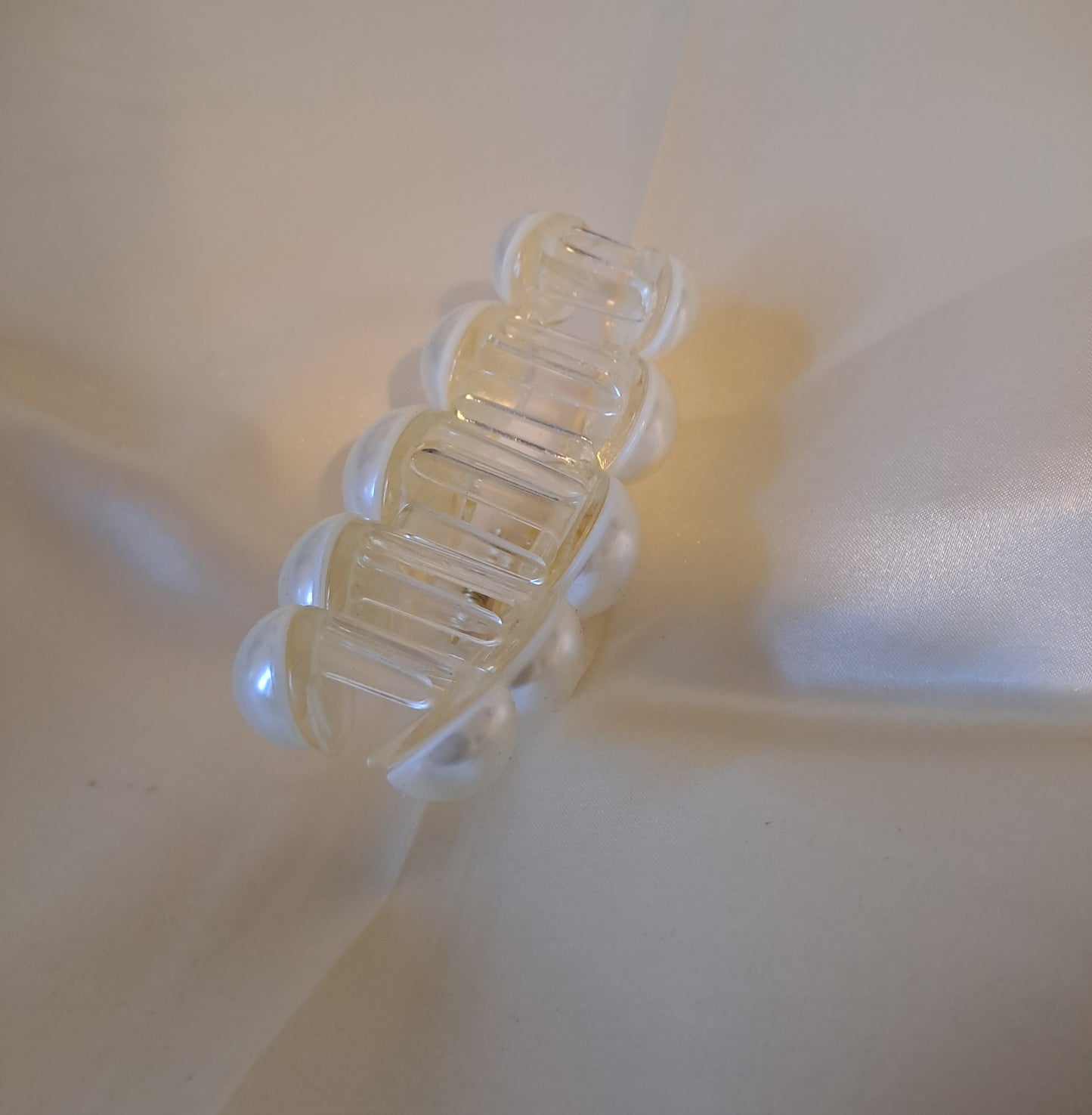 Big Pearl Hair Claw