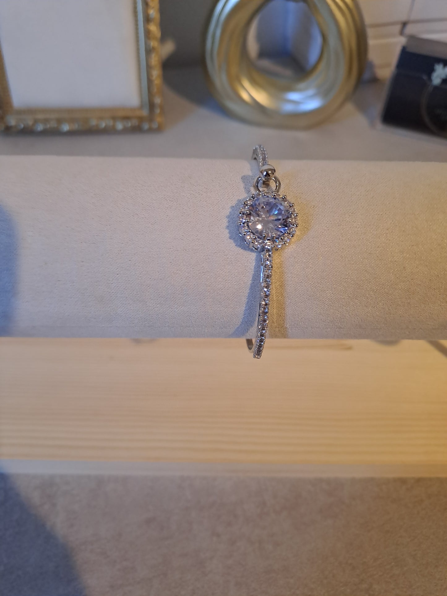 Beth Bangle Bracelet