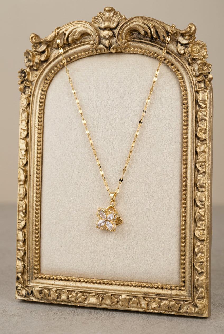 Collana Nora